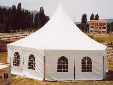 Piramide-tent zeskant 72 m2 ( incl. op & afbouw )